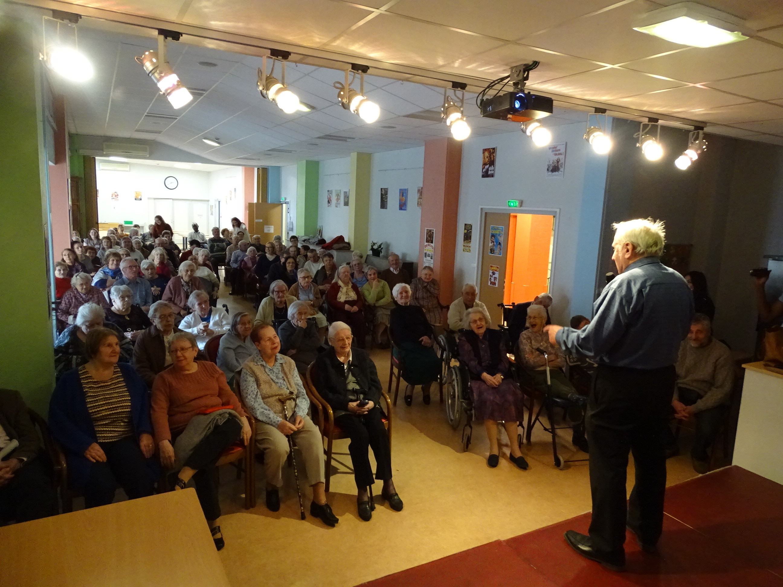 Rencontre avec Mike BARAY « l'homme qui murmure à l'oreille des fauves », en partenariat avec la cinémathèque régionale de Bourgogne et le CCAS de Dijon