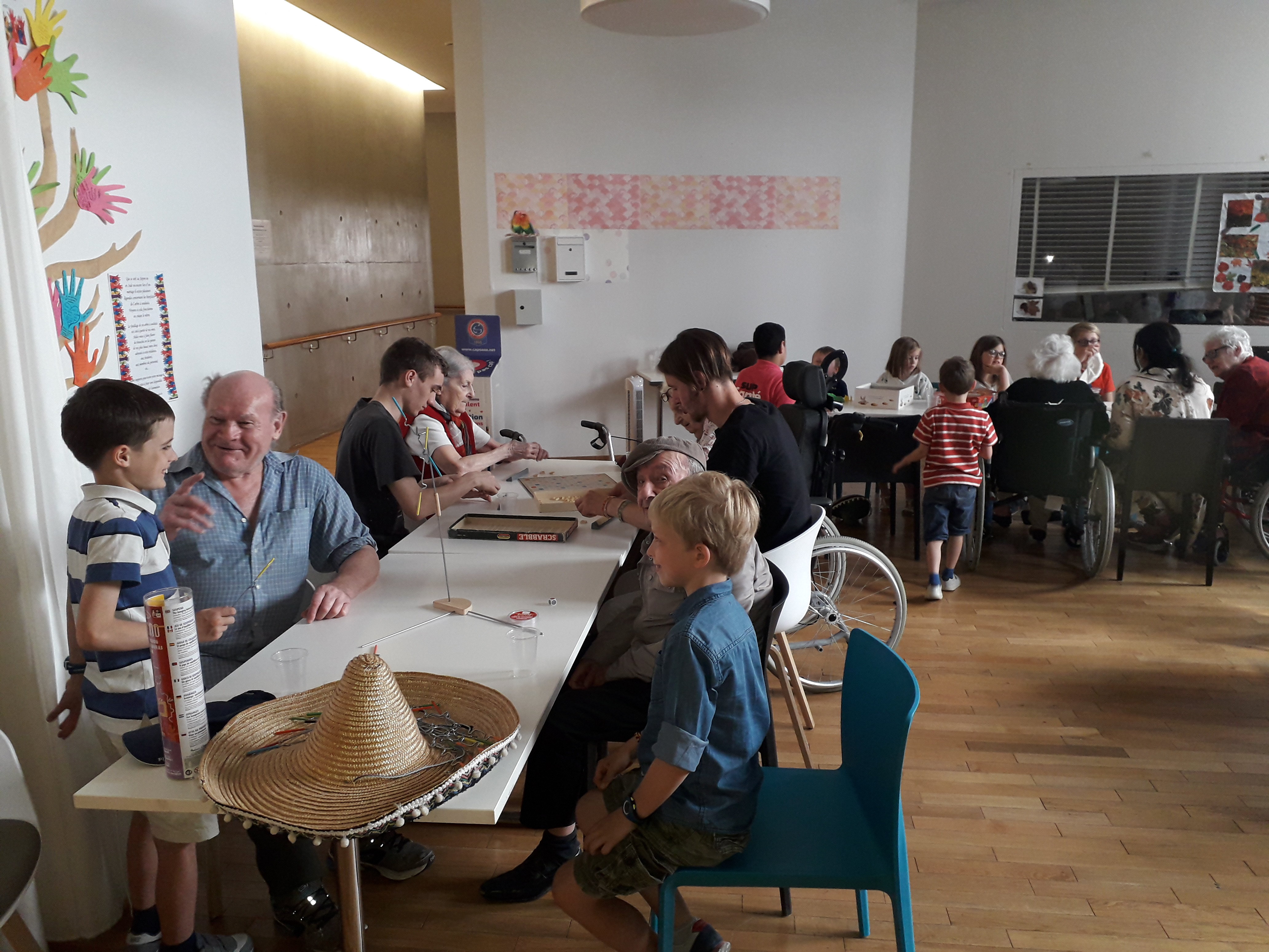 Jeux de société avec les enfants Des rires et du jeu