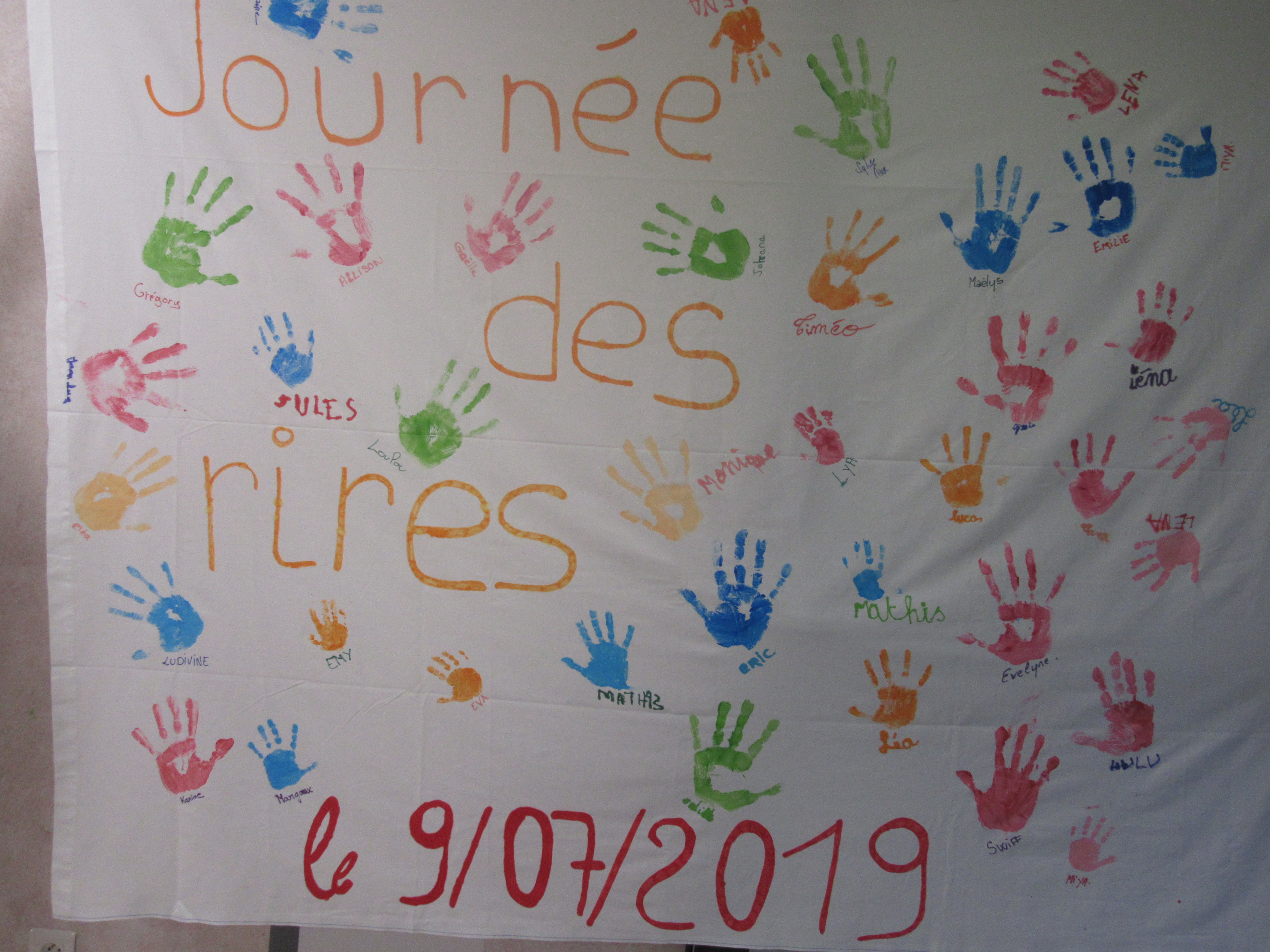 Il est l’heure de parler de la Journée des R.I.R.E.S. (Rencontre Inter Générationnelle Résidents, Enfants, Salariés) !