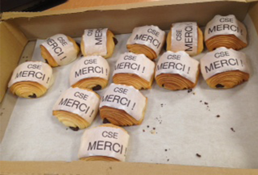 Livraisons de pains au chocolat pour le personnel - Résidence médicalisée COS Saint-Philibert Les pains au chocolats offerts par le CSE.