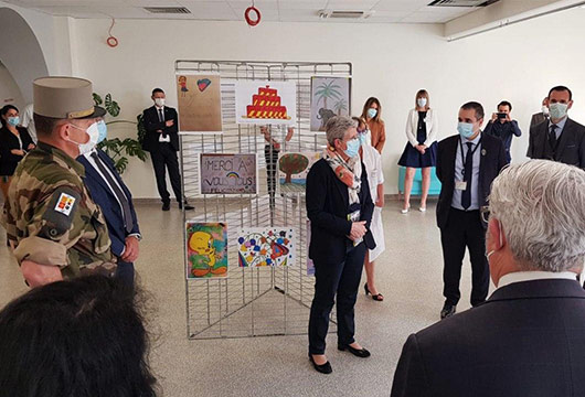 Mme Geneviève Darieussecq en visite de soutien au Centre gériatrique COS Beauséjour Mme Geneviève Darieussecq en visite de soutien au Centre gériatrique COS Beauséjour