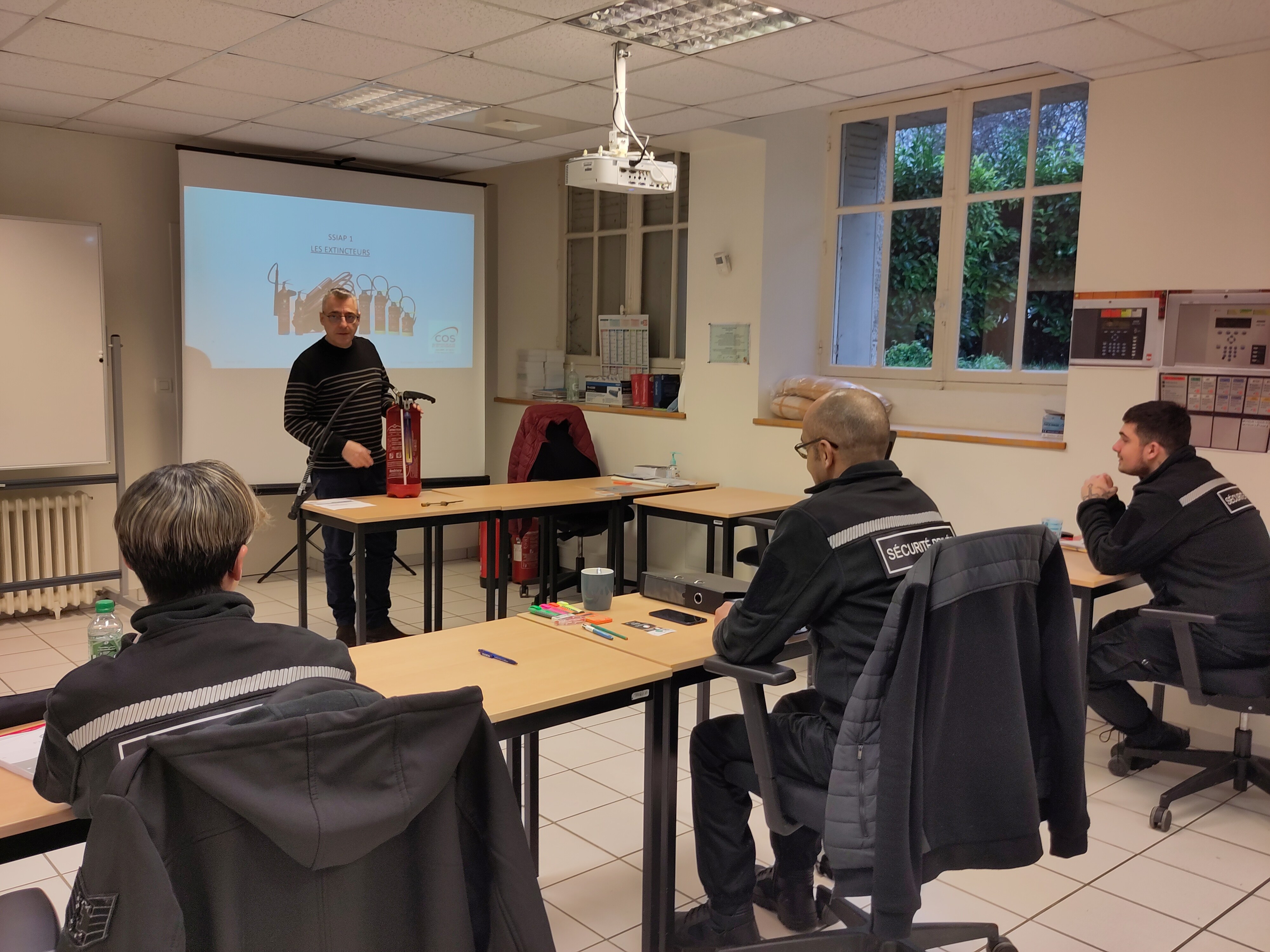 Devenez professionnel de la sécurité privée avec une formation adaptée et certifiante ! Devenez professionnel de la sécurité privée avec une formation adaptée et certifiante !