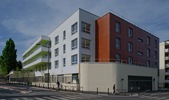 Un bâtiment avec 2 façades différentes