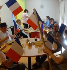Ambiance bleu blanc rouge à la résidence COS Saint Philibert