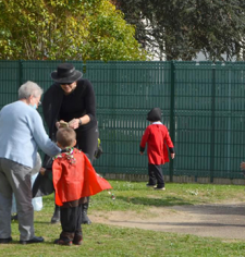 échange intergénérationnel à l'occasion du carnaval de l'école des Broderies
