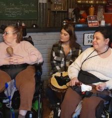 atelier percussion tous les lundis en partenariat avec le NOTOWN Café de Nanteau sur Lunain.