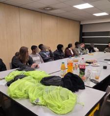 Réunion de présentation auprès des jeunes
